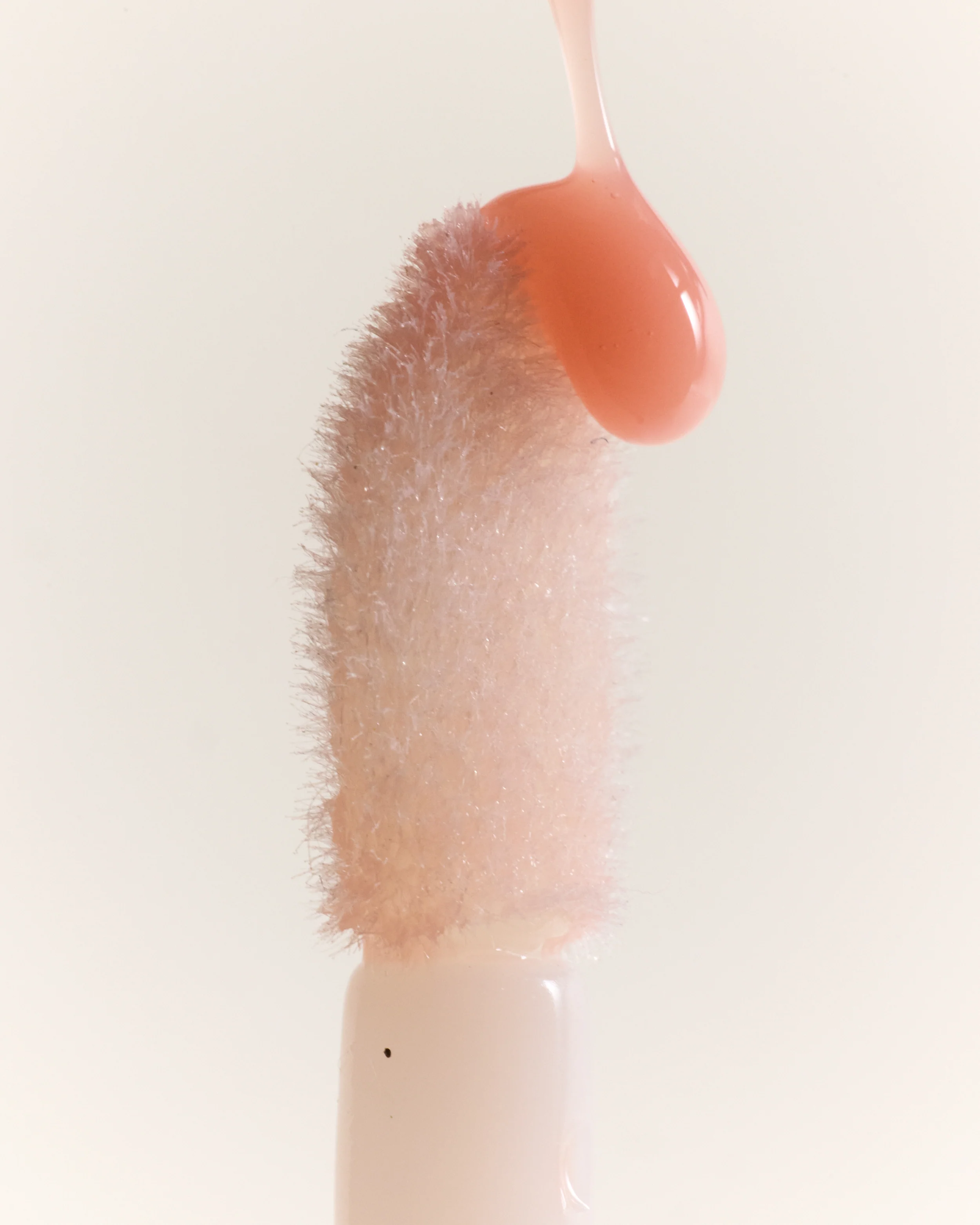 The Oil in Gloss - Image 16